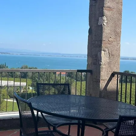 Castello Belvedere Aparthotel 2*