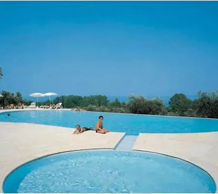 Castello Belvedere Apart-hotel