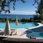 Castello Belvedere شقة فندقية 4*