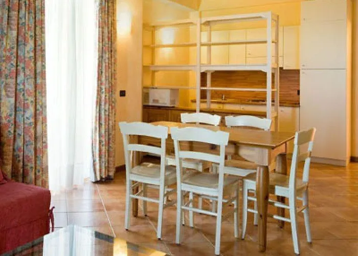 Apartahotel Castello Belvedere Desenzano del Garda