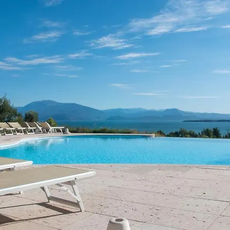 Castello Belvedere Aparthotel