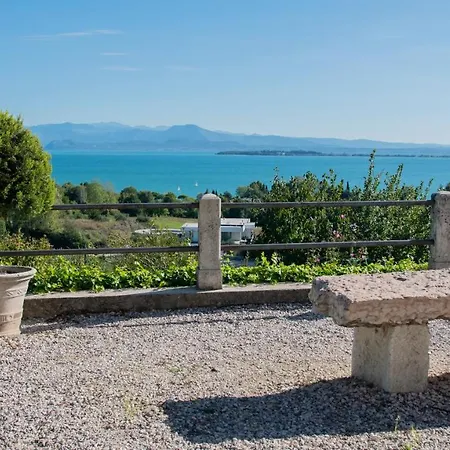 Castello Belvedere Aparthotel