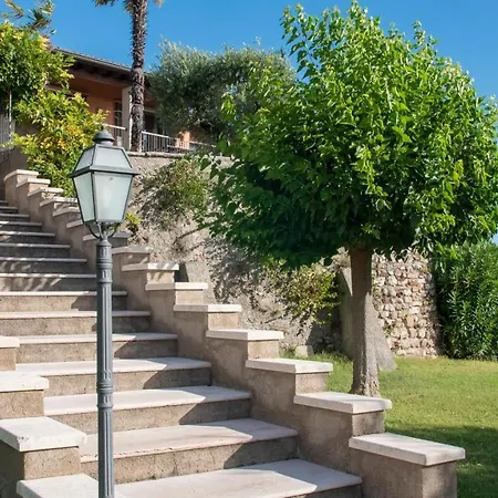 Castello Belvedere Aparthotel