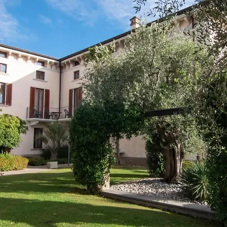 Aparthotel Castello Belvedere Desenzano del Garda