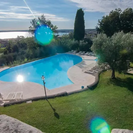 Aparthotel Castello Belvedere Desenzano del Garda