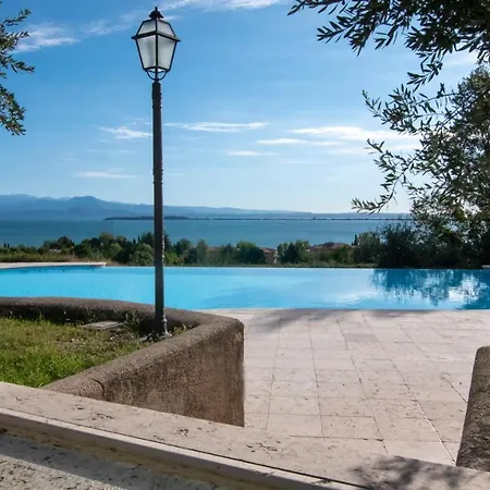 Aparthotel Castello Belvedere Desenzano del Garda