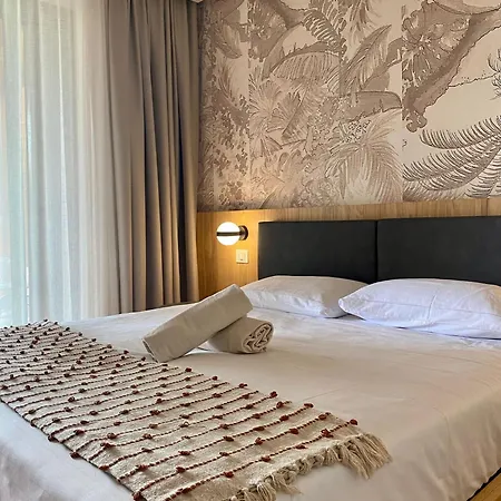 Castello Belvedere Aparthotel 2*