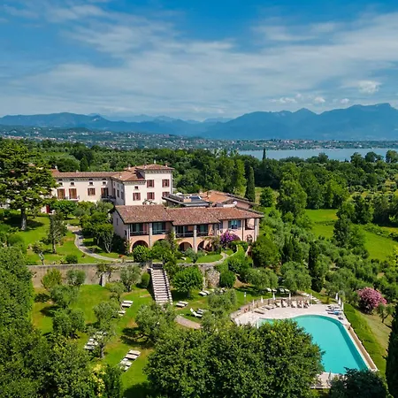 Castello Belvedere Aparthotel